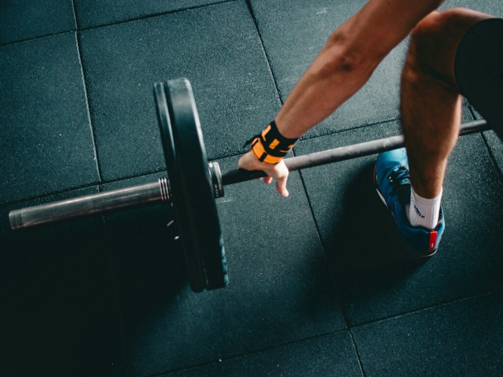Functional fitness training, representing CrossFit