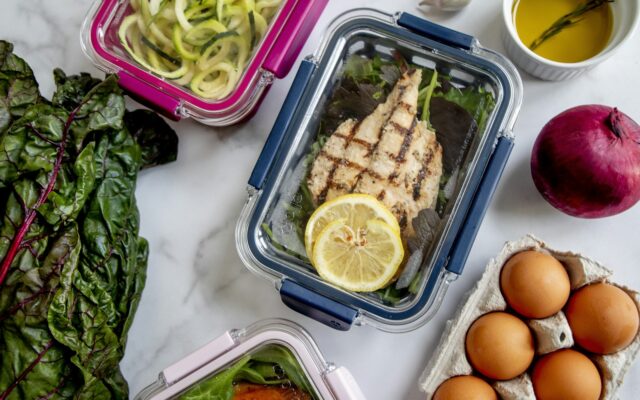 Simple healthy food, representing mindful eating in the Noom program